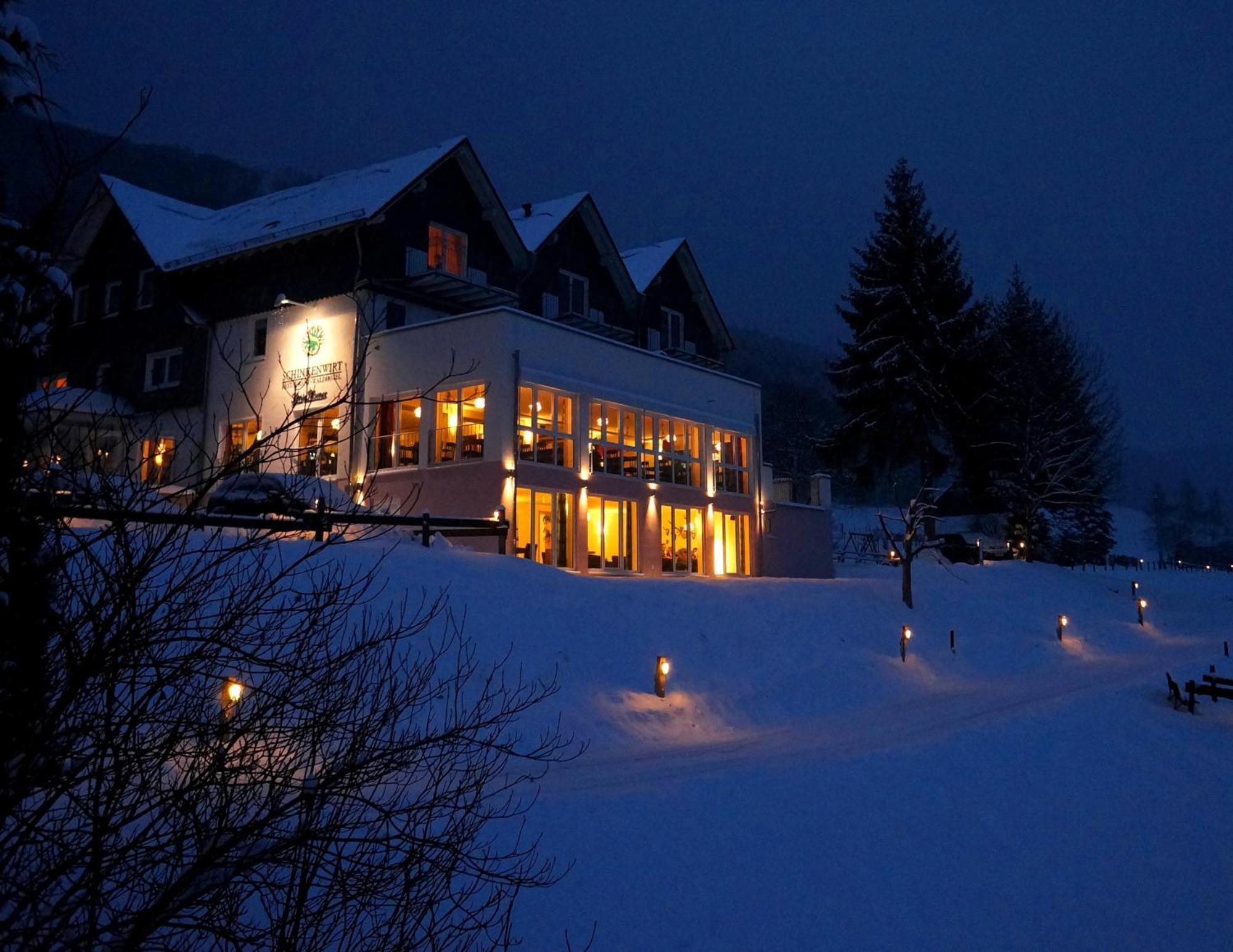 Waldhotel Schinkenwirt Олсберг Екстериор снимка